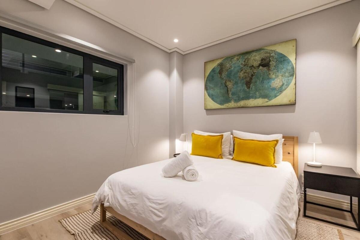 Apartment Outdoor Pool Apartment, Gym, Bar & Views Cape Town